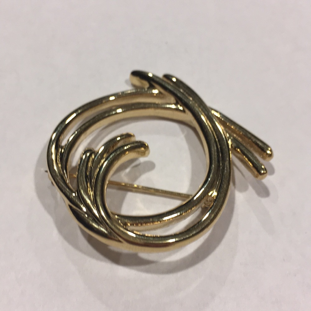 Trifari Brooch